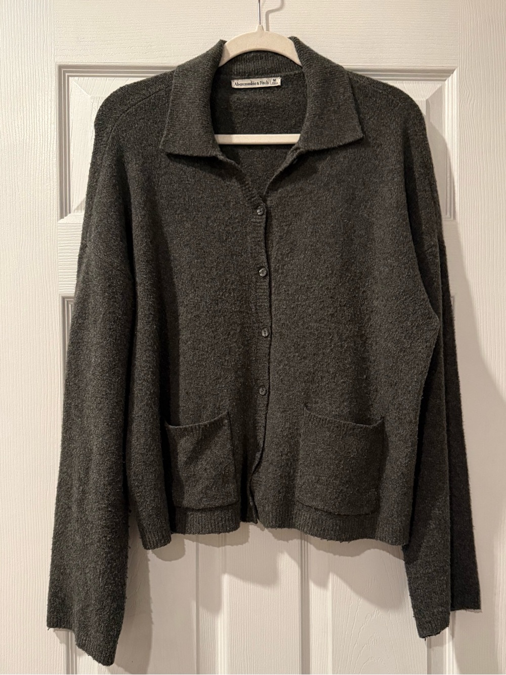 Abercrombie & Fitch Soft Knit Collared Button Front Cardigan Sweater Gray Medium